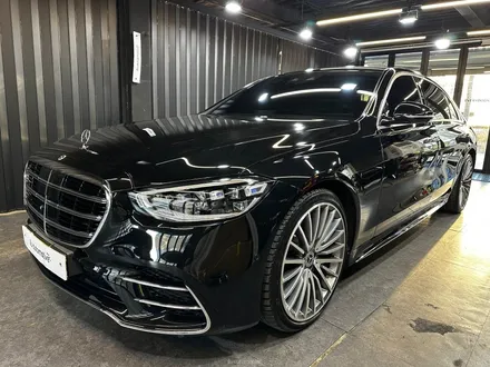 벤츠 W223 S클래스 S350d 숏바디 피아노트림 + 시트보호 커스텀.