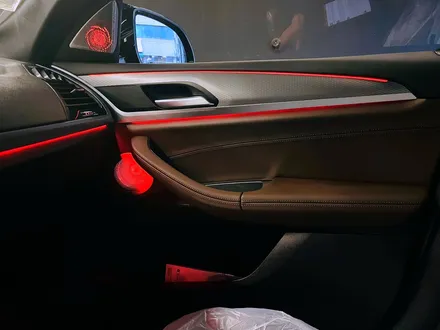 BMW G02 X4 엠비언트 연동 스피커 세트. BMW 실내 엠비언트와 스피커 추천.