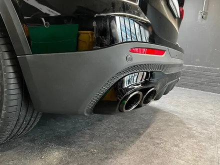 벤츠 GLB AMG 디퓨저 세트. AMG 리어 디퓨저로 완성되는 뒷모습.
