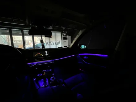 BMW F10 5시리즈 리츠 무빙 액티브 엠비언트 시공 작업.