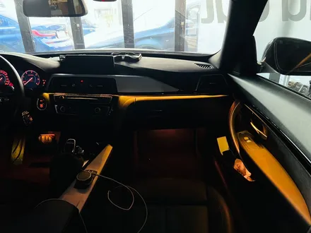 BMW 3GT 리츠 스마트 엠비언트 시공 작업.