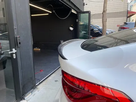 BMW 6GT 카본 스포일러.