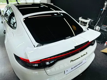 포르쉐 971 파나메라 터보 전동 스포일러 시공 작업 971 MK2.