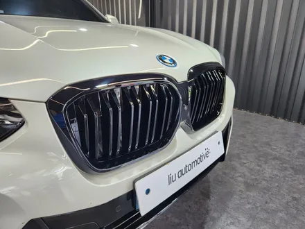 BMW iX3 키드니 그릴 교체 시공.