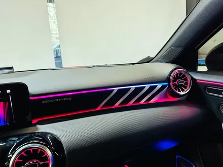 벤츠 A45 AMG 순정 엠비언트 확장 + AMG 패널 + 후석 송풍구 + 미드레인지.