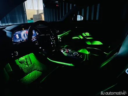 아우디 R8 실내 순정형 비노출 엠비언트 인테리어 시공기.