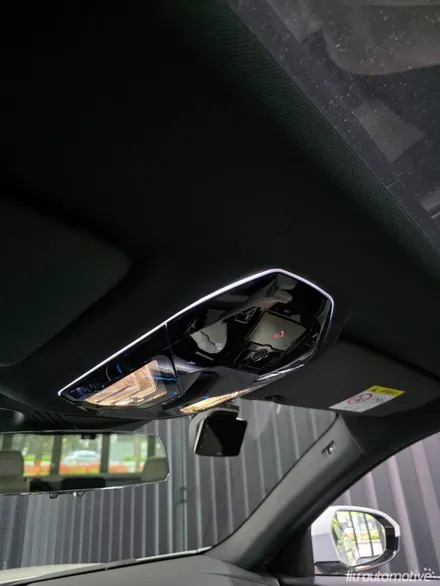 BMW G60 5시리즈 기어패널 + 선루프라인 실내등 엠비언트.