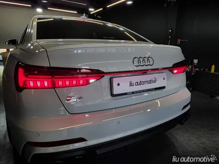 아우디 A6 C8 매트릭스 타입 헤드라이트 + 테일램프 라인 교체.