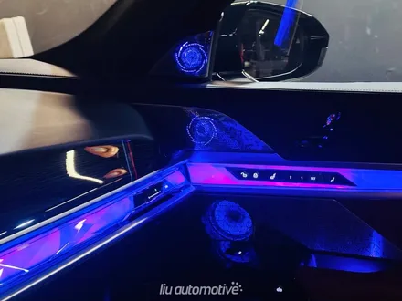 BMW 7시리즈 i7 스카이라운지 엠비언트 인테리어 패키지. / 서울 서초