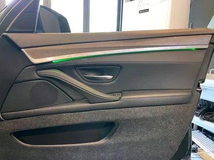 BMW F10 5시리즈 리츠 스마트 실내 엠비언트. 원하는 곳에 엠비언트 포인트 주기.