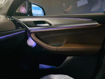 BMW G02 X4 엠비언트 연동 스피커 세트. BMW 실내 엠비언트와 스피커 추천.