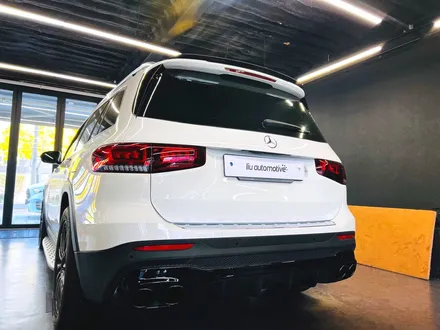 벤츠 GLB200d 45AMG 타입 디퓨저 세트. AMG 리어 디퓨저로 완성되는 뒷모습.