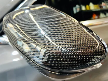 BMW G12 7시리즈 익스테리어 바디 패키지. 블랙 그릴 + 사이드미러 + 카본 스포일러.