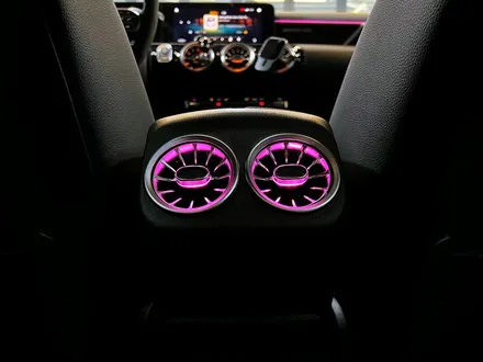 벤츠 C118 CLA45AMG 2열 후석 송풍구 설치 엠비언트 추가작업. 후석 송풍구 설치에 엠비언트까지.