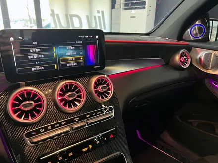 벤츠 GLC 63AMG 엠비언트 풀패키지.