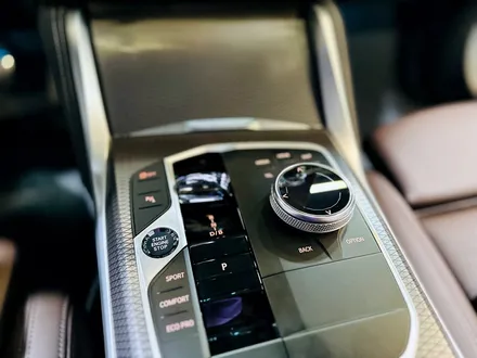 BMW i4 크리스탈 기어봉 교체 세트.