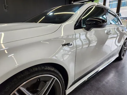 벤츠 W177 A45AMG 순정부품 후석송풍구 생성 + 블랙 엠블럼 교체 세트.