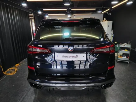 BMW G05 X5 LCI 블랙팩 머플러 디퓨저 교체 작업 50i 타입