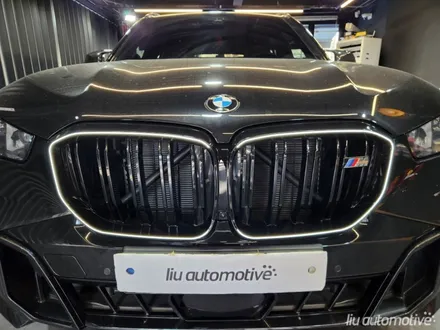 BMW X5 페이스리프트 아이코닉글로우 그릴 + 카본패키지.