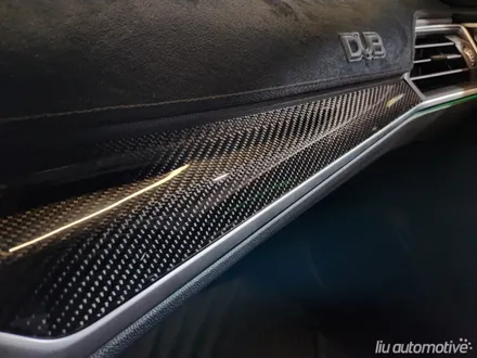 BMW i4 실내 인테리어 리얼 카본 트림 교체 시공기.