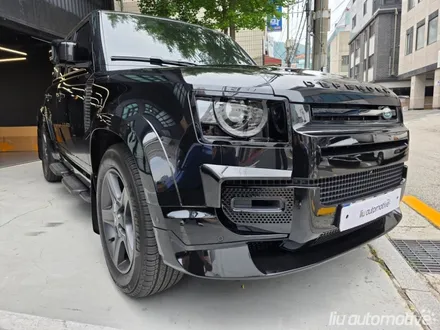 랜드로버 디펜더 블랙 007 바디킷 교체 패키지.