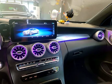 벤츠 C205 C클래스 쿠페 AMG 송풍구 엠비언트 세트. C쿱에 어울리는 감각적인 실내.