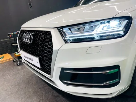 아우디 Q7 RS타입 프론트 그릴. 변화를 고민할 때, RS 그릴.