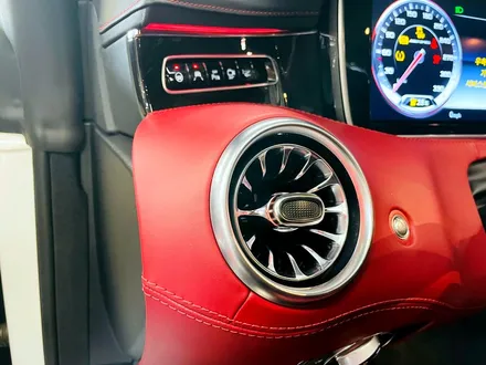 벤츠 W222 S63 AMG 터빈 송풍구 벤츠 W222 S63 AMG 카브리올레 엠비언트 패키지 전후석 송풍구 모두에 엠비언트 더하기.