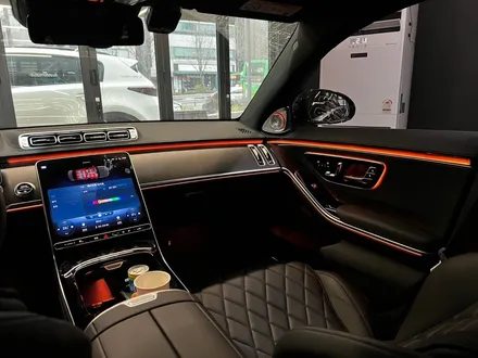벤츠 W223 S클래스 액티브엠비언트 + 4D 전동트위터 패키지.