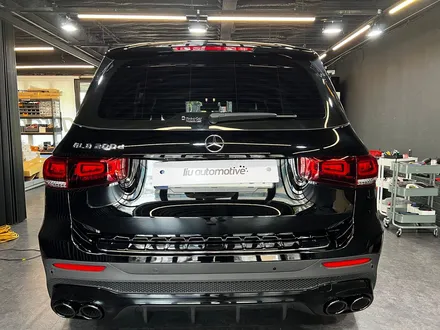 벤츠 GLB 45 AMG 타입 디퓨저 장착.