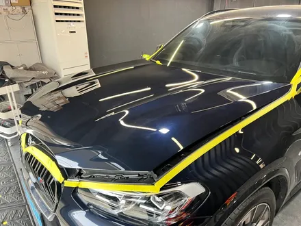 BMW iX3 본넷 PPF + 크롬죽이기 블랙팩 작업.
