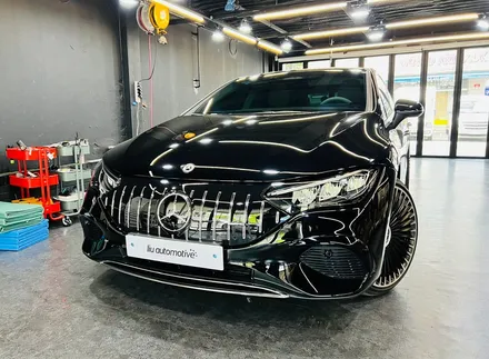벤츠 EQE 세로그릴 시공 작업 EQE300.