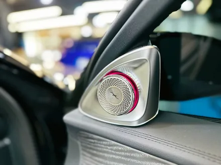 벤츠 W213 E53AMG 4D부메스터 + 송풍구엠비언트.