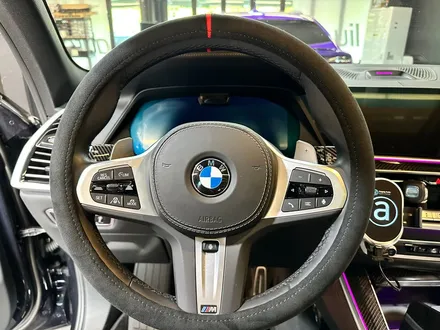BMW G05 X5 퍼포먼스 카본 핸들 프레임 교체 + M1M2버튼 생성 + 패들시프트 추가 작업.