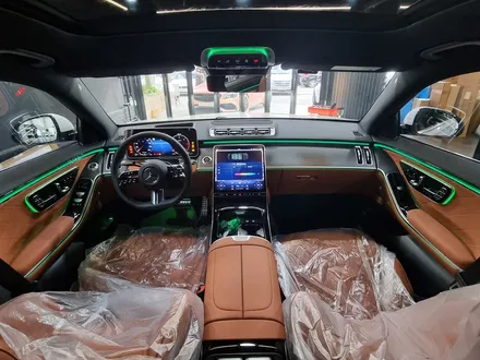 벤츠 W223 S클래스 S400d 숏바디 액티브 엠비언트 시공.