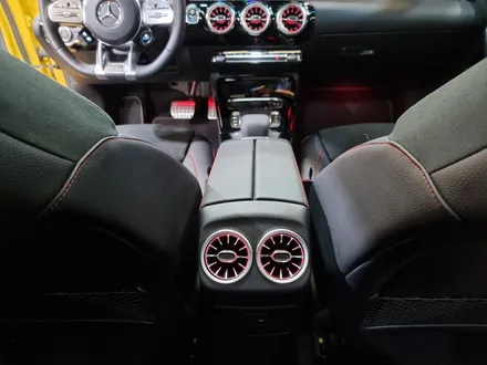 벤츠 W177 A45AMG 순정 AMG 대시보드 패널 + 후석 송풍구 + 엠비언트 추가 작업.
