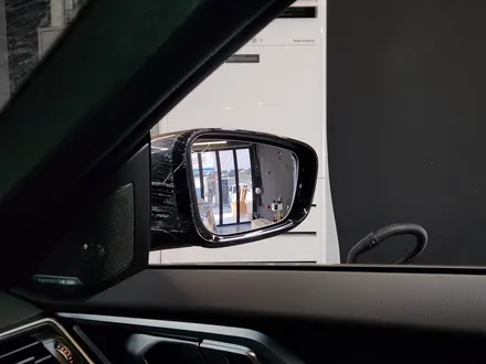BMW i4 실내 카본 인테리어 + 리츠 광각미러 + 크리스탈 기어노브 세트.