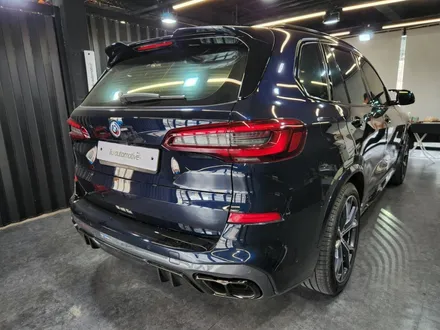 BMW G05 X5 LCI 블랙팩 머플러 디퓨저 교체 작업 50i 타입