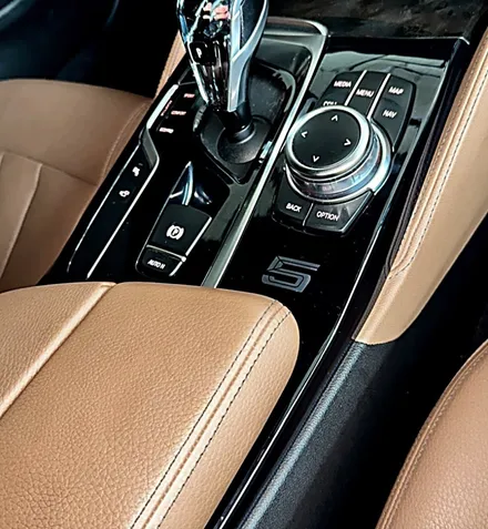 BMW G30 5시리즈 기어패널 엠비언트 확장 시공기.
