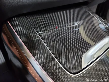 BMW G05 X5 LCI 실내 카본 인테리어 + 아이코닉글로우 그릴.