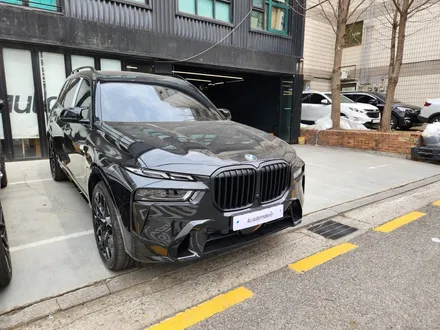 BMW X7 M60 버전 사이드스커트 교체 블랙팩.