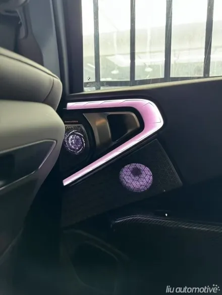 BMW 신형 X3 G45 엠비언트 스피커 확장 패키지.