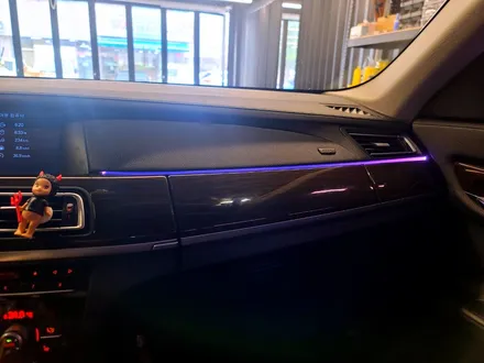 BMW F02 7시리즈 리츠 스마트 엠비언트. 모두가 탐내는 차에도 필수, 엠비언트.