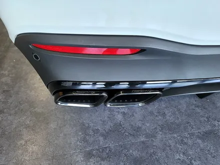 벤츠 신형 GLS AMG GLS63 타입 리어 디퓨저. AMG 리어 디퓨저로 새로워지는 뒷모습.