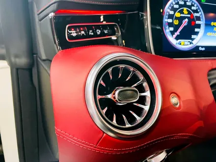 벤츠 W222 S63 AMG 터빈 송풍구 벤츠 W222 S63 AMG 카브리올레 엠비언트 패키지 전후석 송풍구 모두에 엠비언트 더하기.