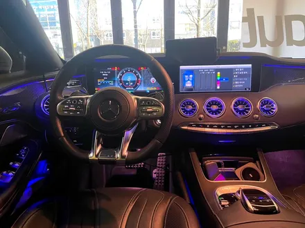 벤츠 W222 S63 AMG 쿠페 송풍구 터빈 엠비언트. 엠비언트 송풍구로 인테리어 드레스업.