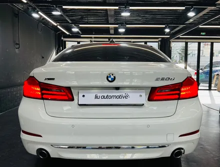 BMW G30 5시리즈 LCI 테일램프 교체 순정 부품. 믿을 수 있는 순정 테일램프.