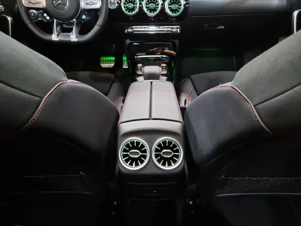 벤츠 W177 A45AMG 순정 AMG 대시보드 패널 + 후석 송풍구 + 엠비언트 추가 작업.
