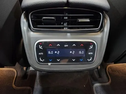 벤츠 EQE 2열 후석 공조기 LCD 생성 작업.