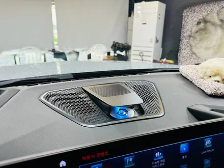 BMW i4 업다운 센터스피커.